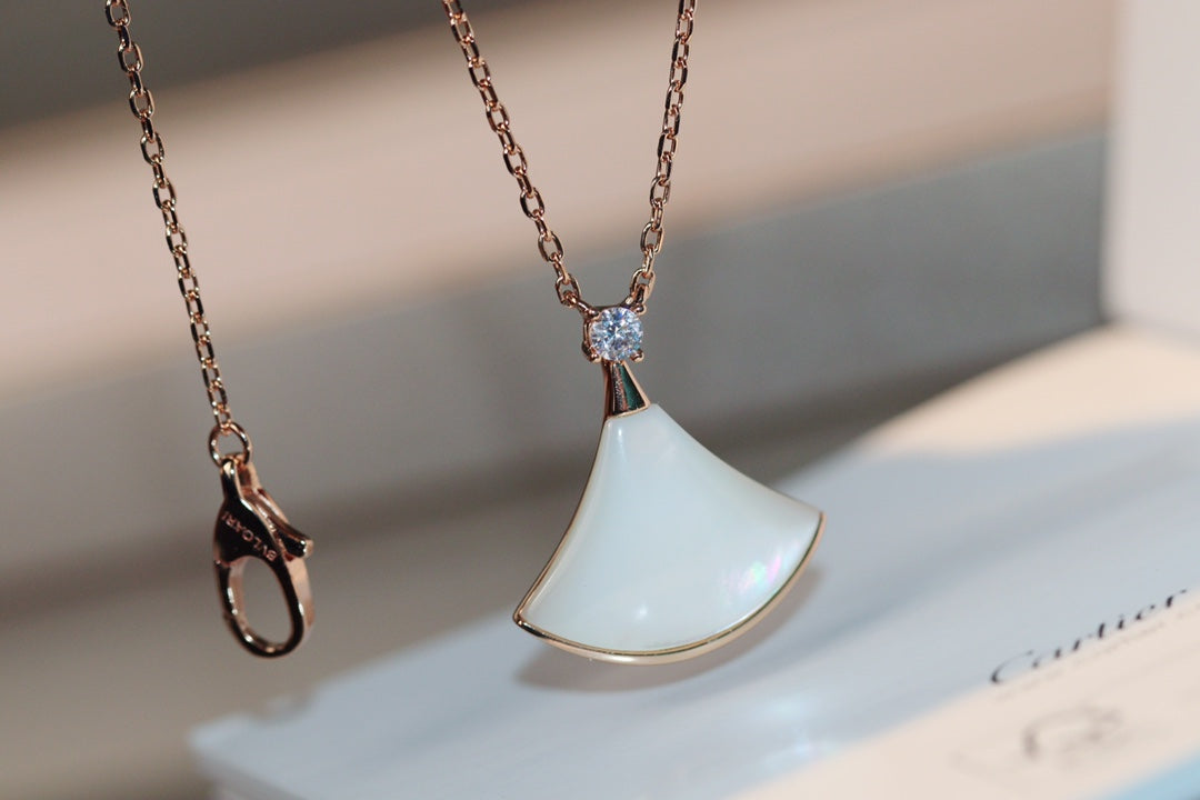 [Joyas Regalia] COLLAR DREAM BLANCO MOP ORO ROSA 1 DIAMANTE