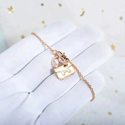 [Joyas Regalia] COLLAR AMULETTE PEDANTE DE ORO ROSA