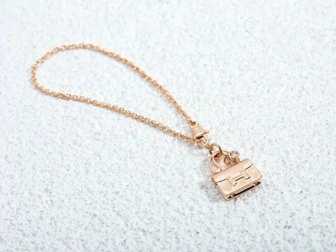 [Joyas Regalia] COLLAR AMULETTE PEDANTE DE ORO ROSA