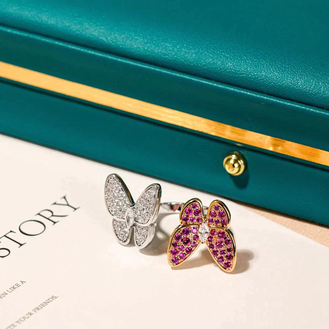 [Joyas Regalia] ANILLO DE MARIPOSA CON DIAMANTES DOBLES