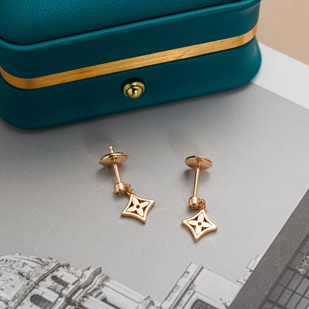 [Regalia jewelry]STAR EARRINGS GOLD