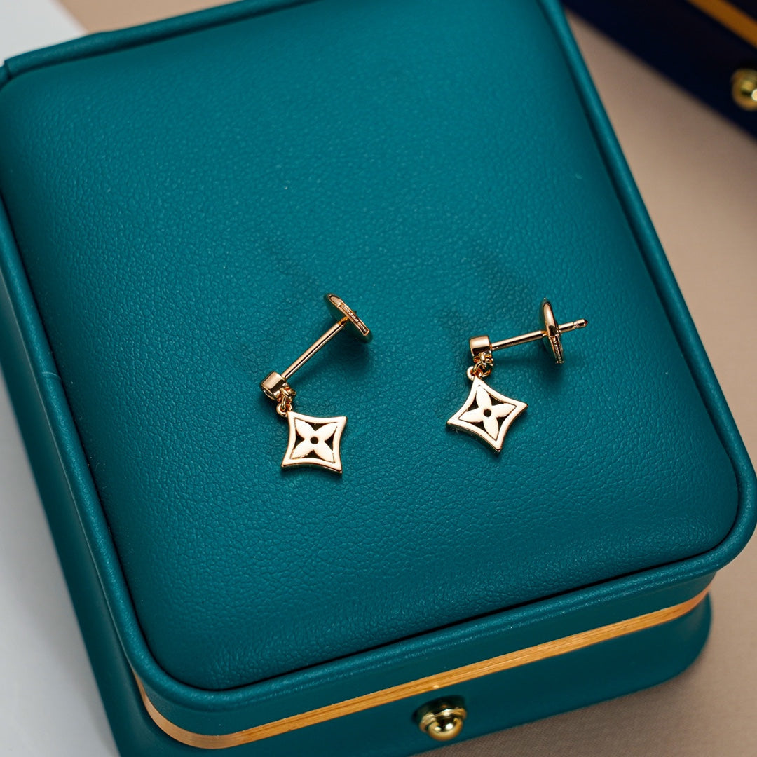 [Regalia jewelry]STAR EARRINGS GOLD