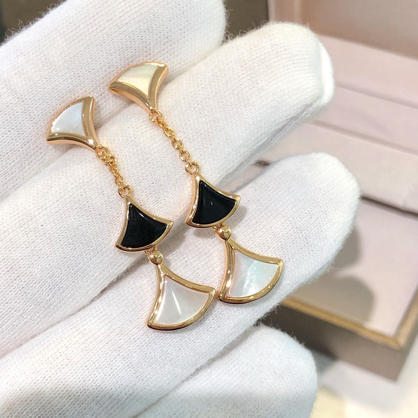 [Joyas Regalia] PENDIENTES DE ENSUEÑO 3 MOTIVOS ÓNIX MOP ORO ROSA