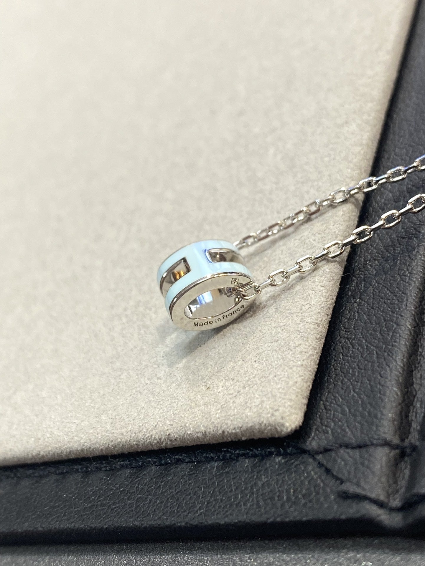 [Joyas Regalia] COLLAR POP H AZUL CLARO