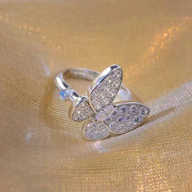 [Joyas Regalia] ANILLO DE DIAMANTE CON MARIPOSA