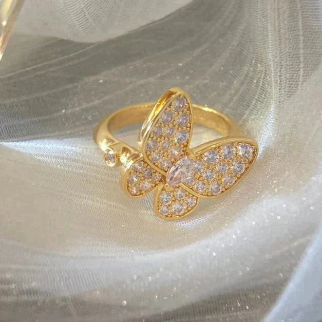 [Joyas Regalia] ANILLO DE DIAMANTE CON MARIPOSA