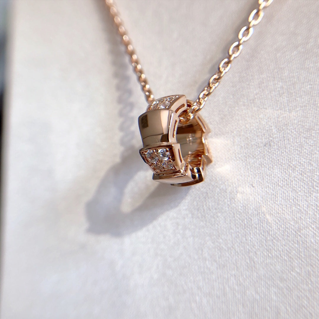 [Regalia jewelry]SERPENTI PEDANT DIAMOND PINK GOLD NECKLACE