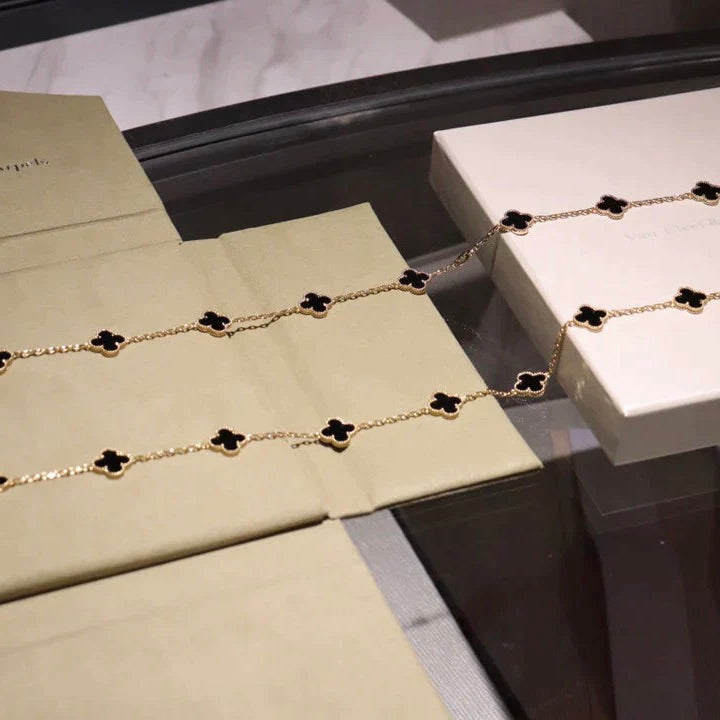 [Joyas Regalia] COLLAR DE ÓNIX CON 20 MOTIVOS DE TRÉBOL