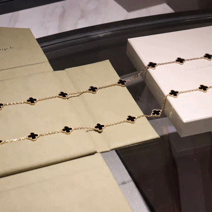 [Joyas Regalia] COLLAR DE ÓNIX CON 20 MOTIVOS DE TRÉBOL