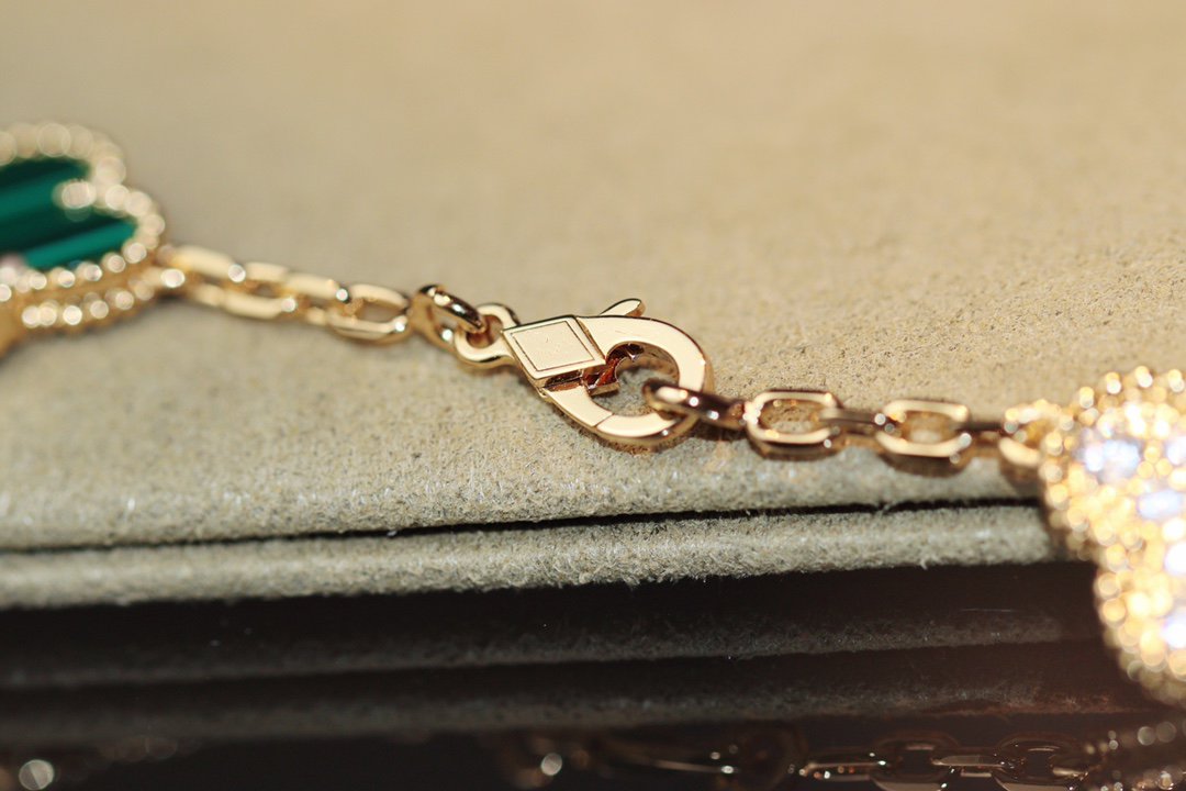 [Joyas Regalia] TRÉBOL 20 MOTIVOS ÓNIX ORO ROSA