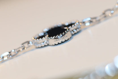 [Regalia jewelry]CLOVER 20 MOTIFS ONYX DIAMOND SILVER
