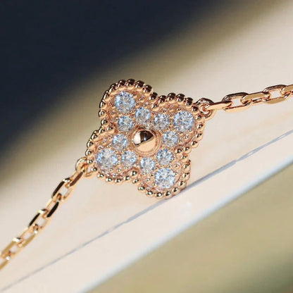 [Joyas Regalia] COLLAR DE DIAMANTES Y MALAQUITA CON 20 MOTIVOS DE TRÉBOL