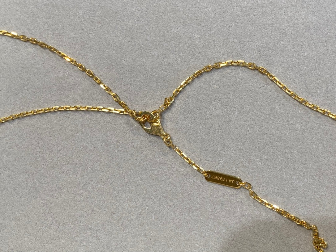 [Joyas Regalia] COLLAR TRÉBOL 25MM ORO CORNALINA