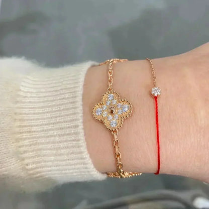 [Joyas Regalia] PULSERA DE DIAMANTES CON 5 MOTIVOS DE TRÉBOL