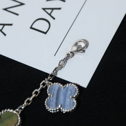 [Joyas Regalia]PULSE TRÉBOL 5 MOTIVOS MOP CALCEDONIA PLATA 