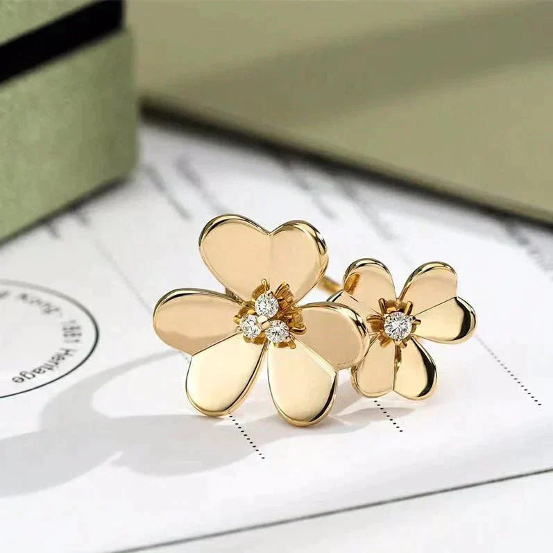 [Bijoux Regalia] BAGUE EN OR ET DIAMANTS CLOVER COMOS