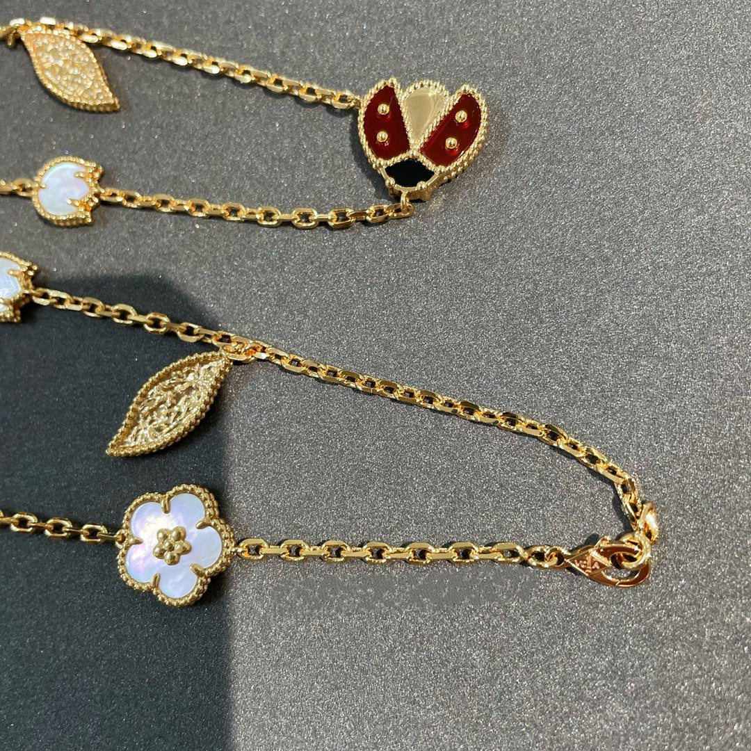 [Joyas Regalia] COLLAR DE ORO CON 15 MOTIVOS LUCKY SPRING