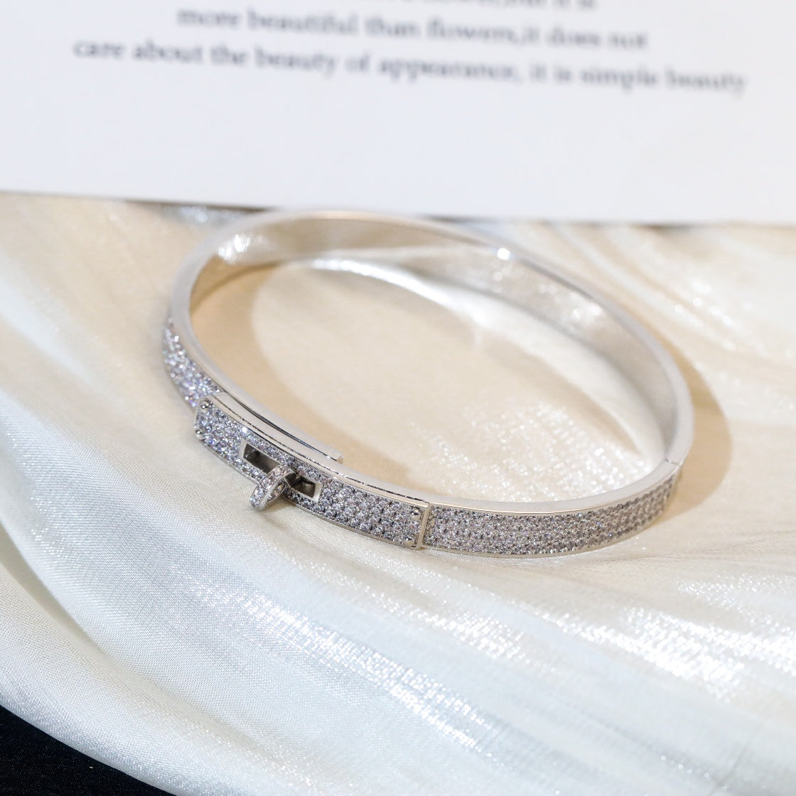 [Joyas Regalia]PULSERA KELLY CON PAVÉ DE DIAMANTES 