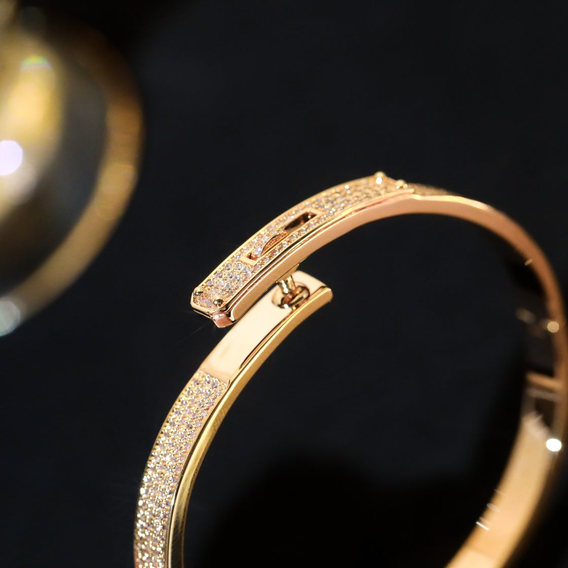 [Joyas Regalia]PULSERA KELLY CON PAVÉ DE DIAMANTES 