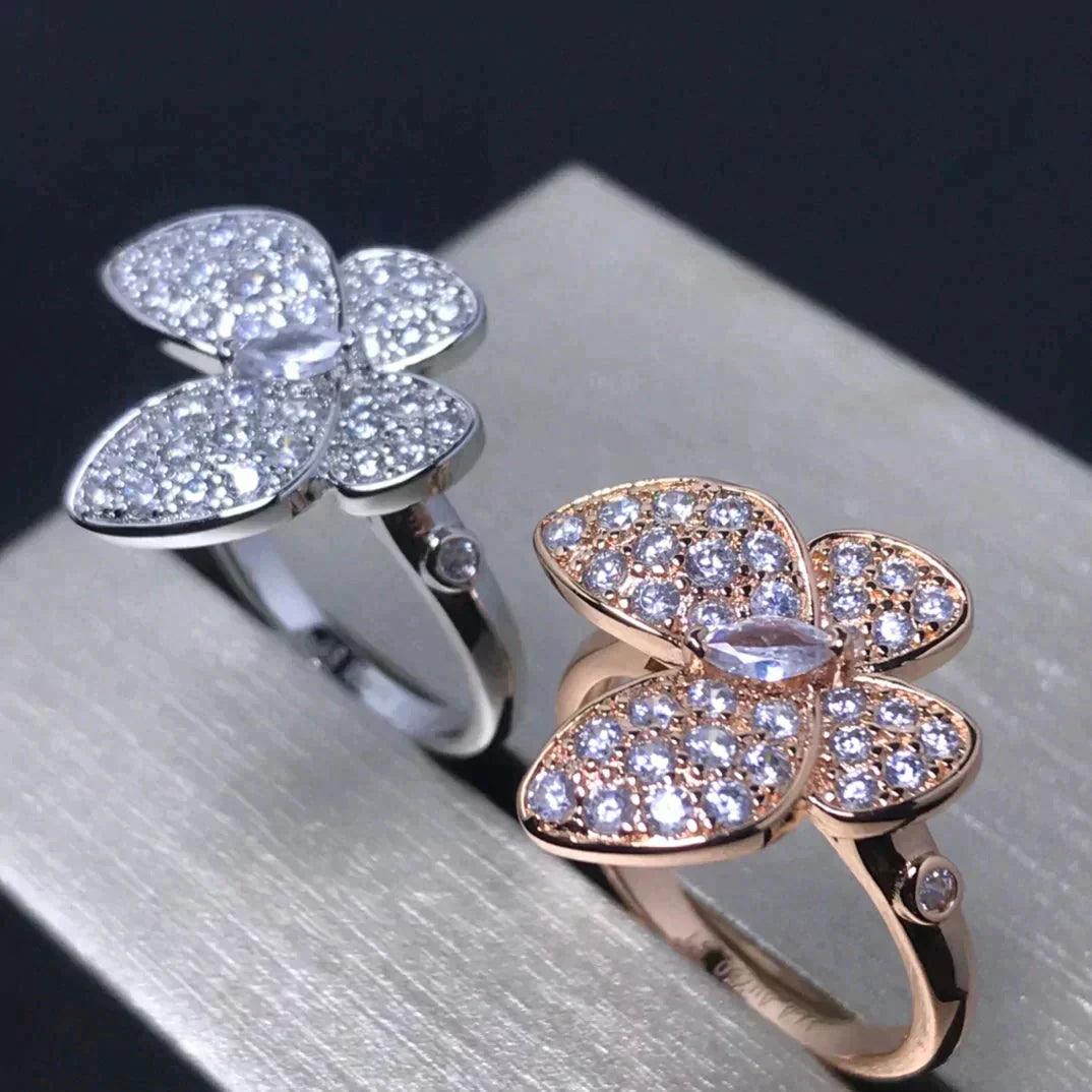 [Joyas Regalia] ANILLO DE ORO ROSA CON DIAMANTE Y MARIPOSA