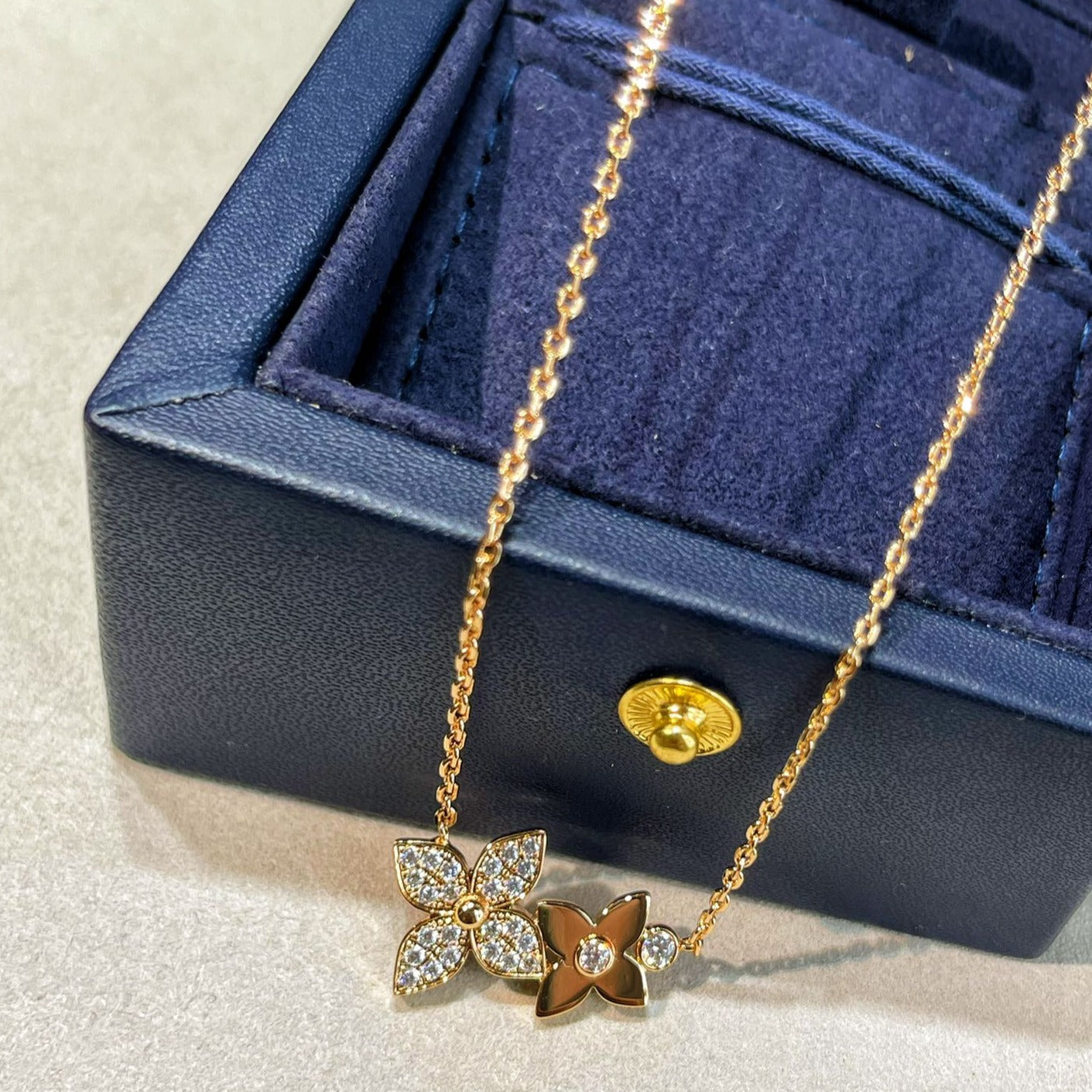 [Regalia jewelry]STAR BLOSSOM NECKLACE PINK GOLD DIAMONDS