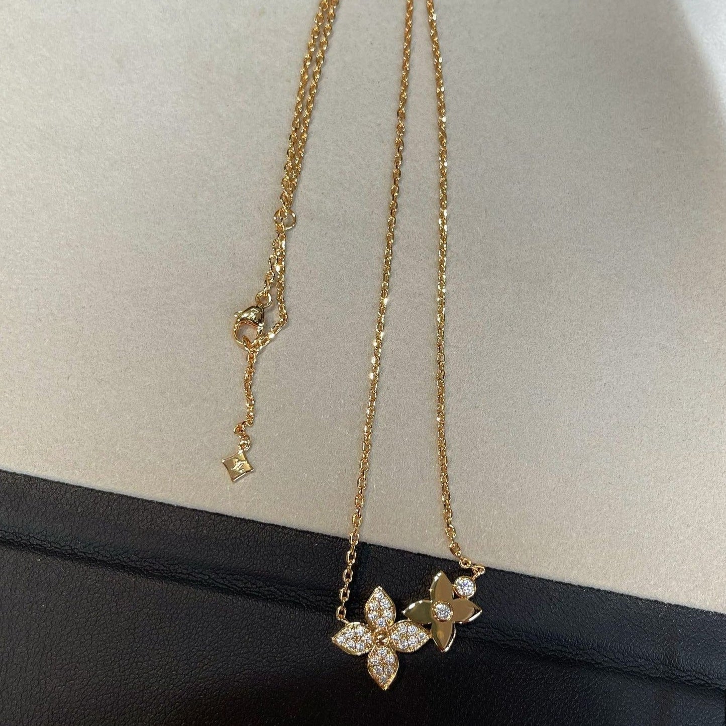 [Regalia jewelry]STAR BLOSSOM NECKLACE PINK GOLD DIAMONDS