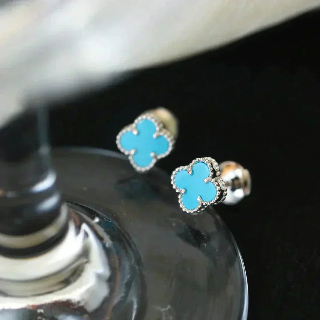 [Regalia jewelry]CLOVER MINI 9.5MM ONYX STUD EARRINGS SILVER