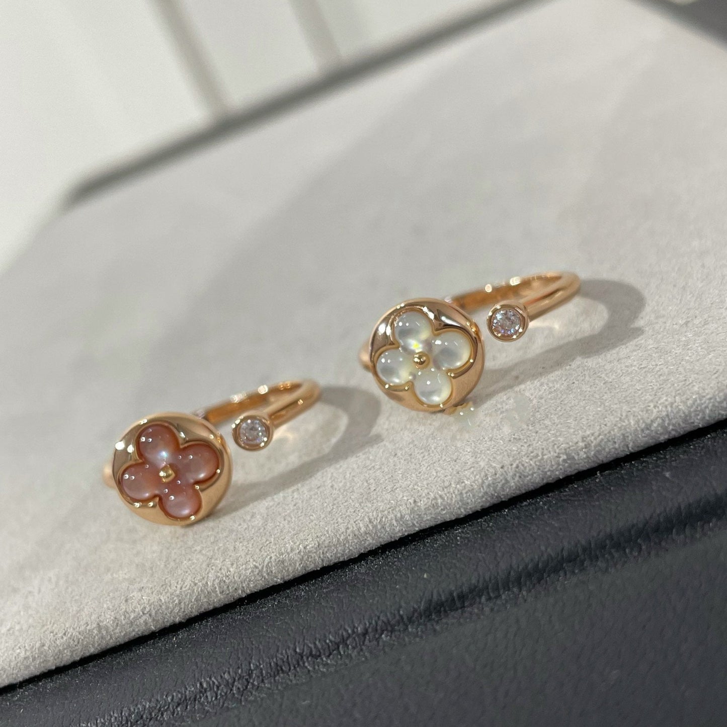 [Joyas Regalia] ANILLO DE TRAPEADORA ROSA CON 1 DIAMANTE SUN