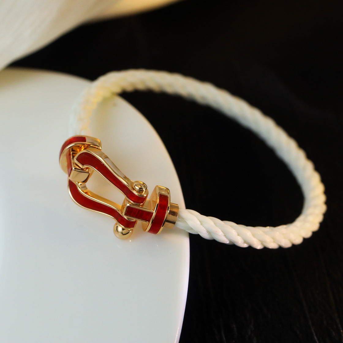 [Joyas Regalia] FORCE 10 TEXTIL BLANCO CON PAVE DE DIAMANTES