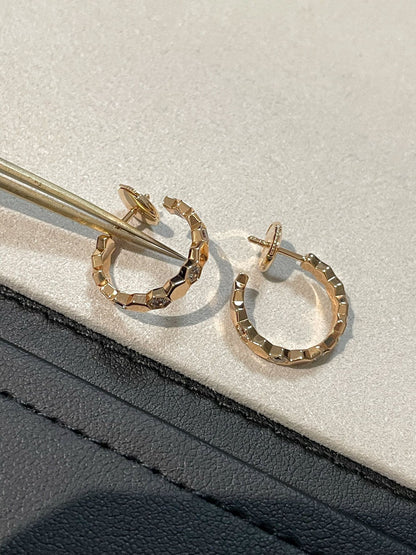 [Bijoux Regalia] Bague en forme de fleur de trèfle à quatre feuilles à motif creux