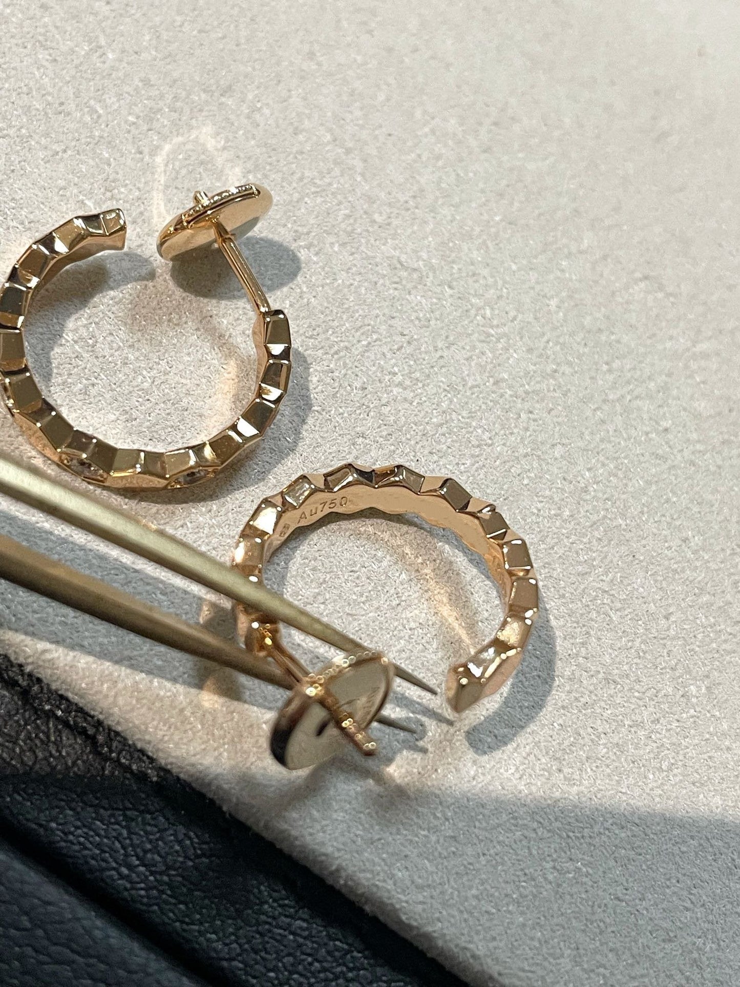 [Bijoux Regalia] Bague en forme de fleur de trèfle à quatre feuilles à motif creux