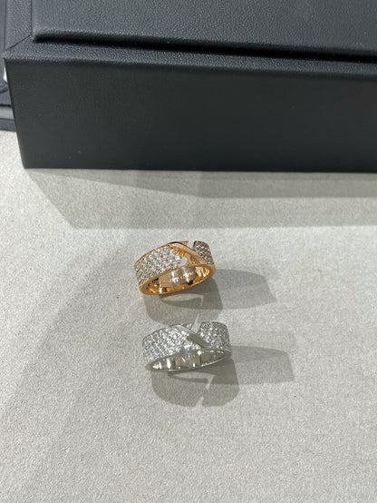 [Joyas Regalia] ANILLO CON DIAMANTES PAVIMENTADOS CON EVIDENCIA DE GRAVAMEN