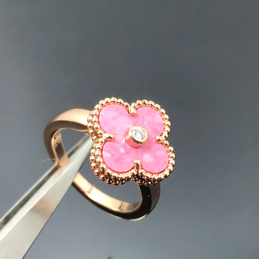 [Joyas Regalia]Anillo de oro rosa con rodonita y trébol