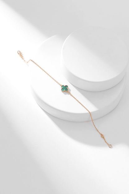 [Joyas Regalia]Pulsera de trébol de malaquita con un motivo