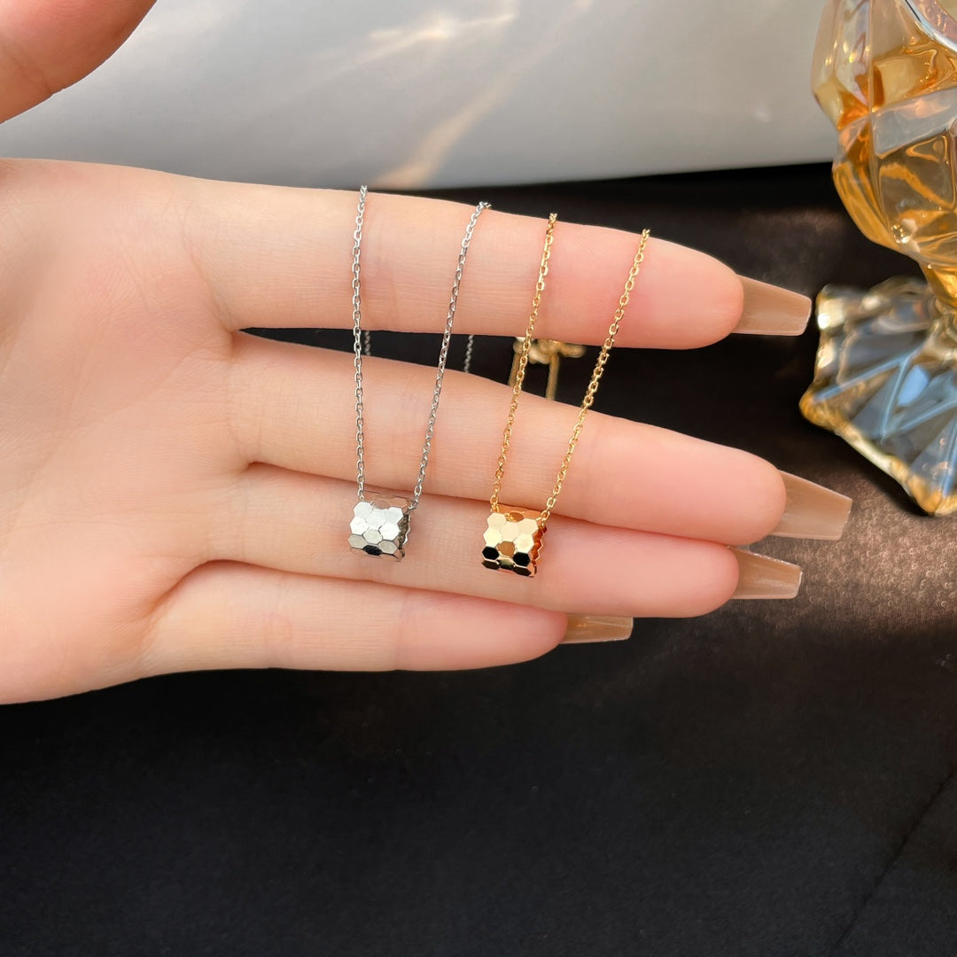 [Regalia jewelry]BEE MINI NECKLACE