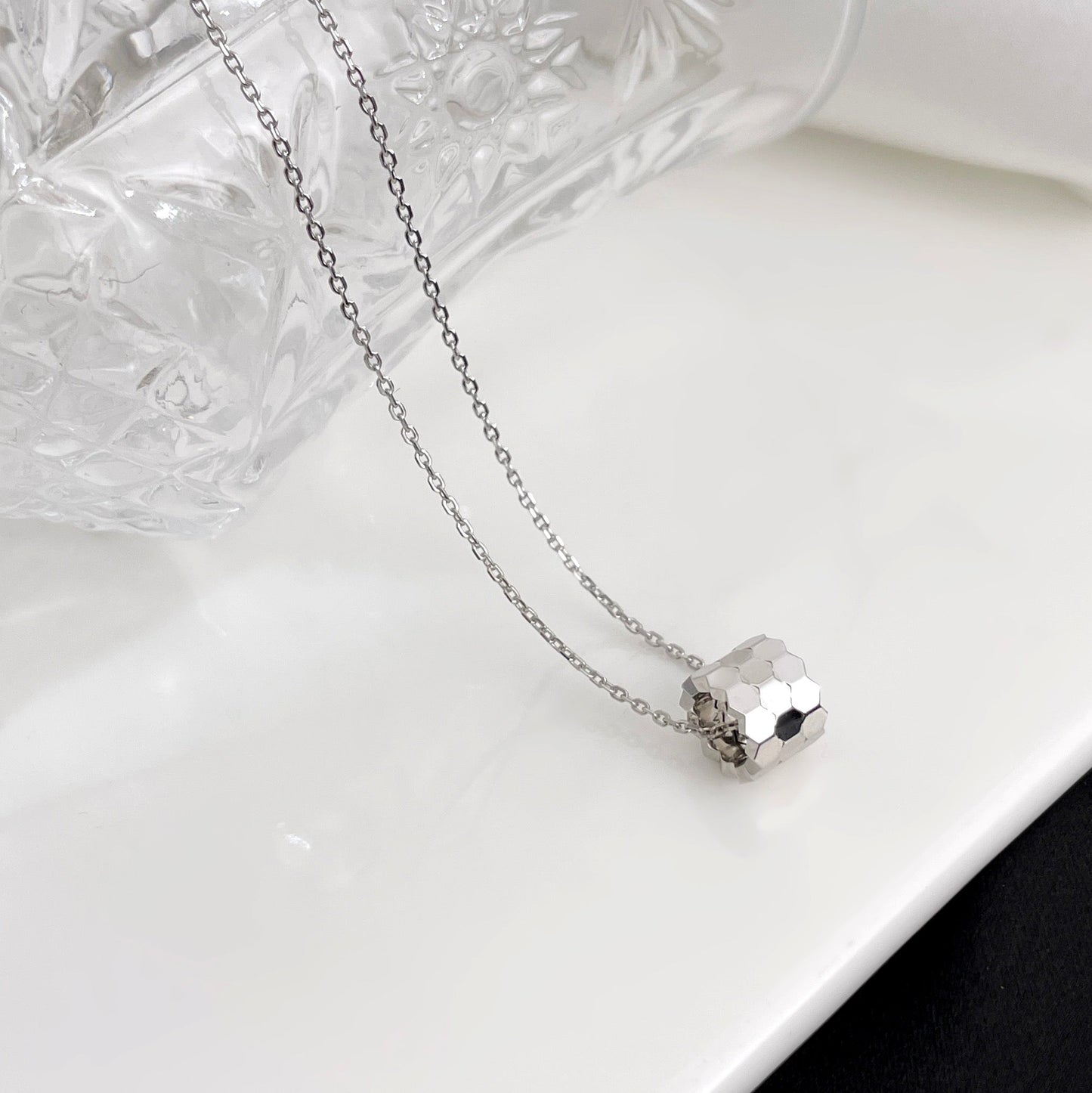 [Regalia jewelry]BEE MINI NECKLACE