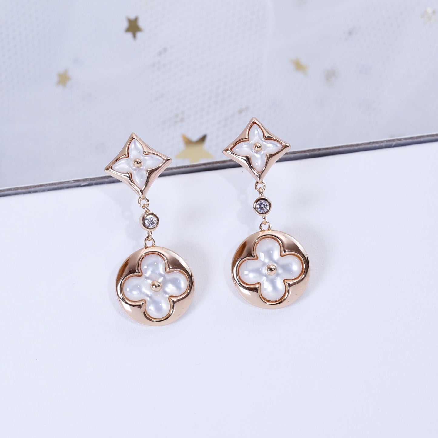 [Joyas Regalia] PENDIENTES DE GOTA DE MOPA DE ORO ROSA CON ESTRELLA Y SOL