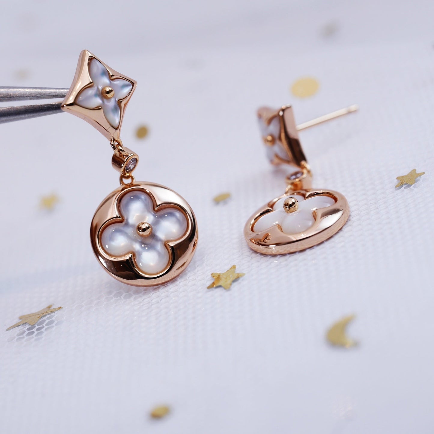 [Joyas Regalia] PENDIENTES DE GOTA DE MOPA DE ORO ROSA CON ESTRELLA Y SOL