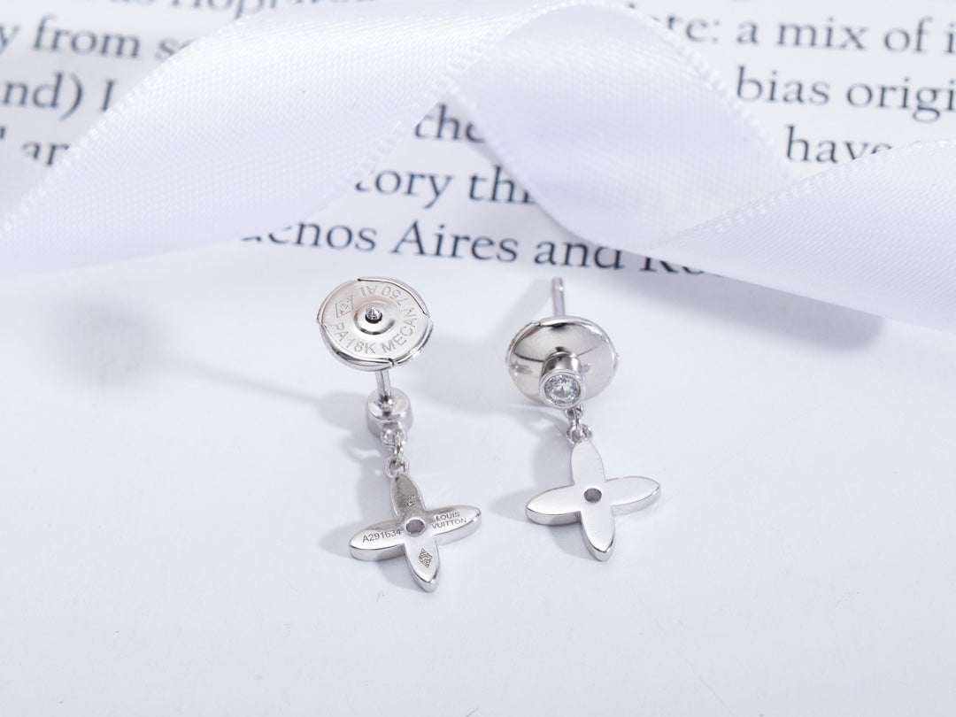 [Joyas Regalia] PENDIENTES MINI DE PLATA CON DIAMANTES VIDYLLE