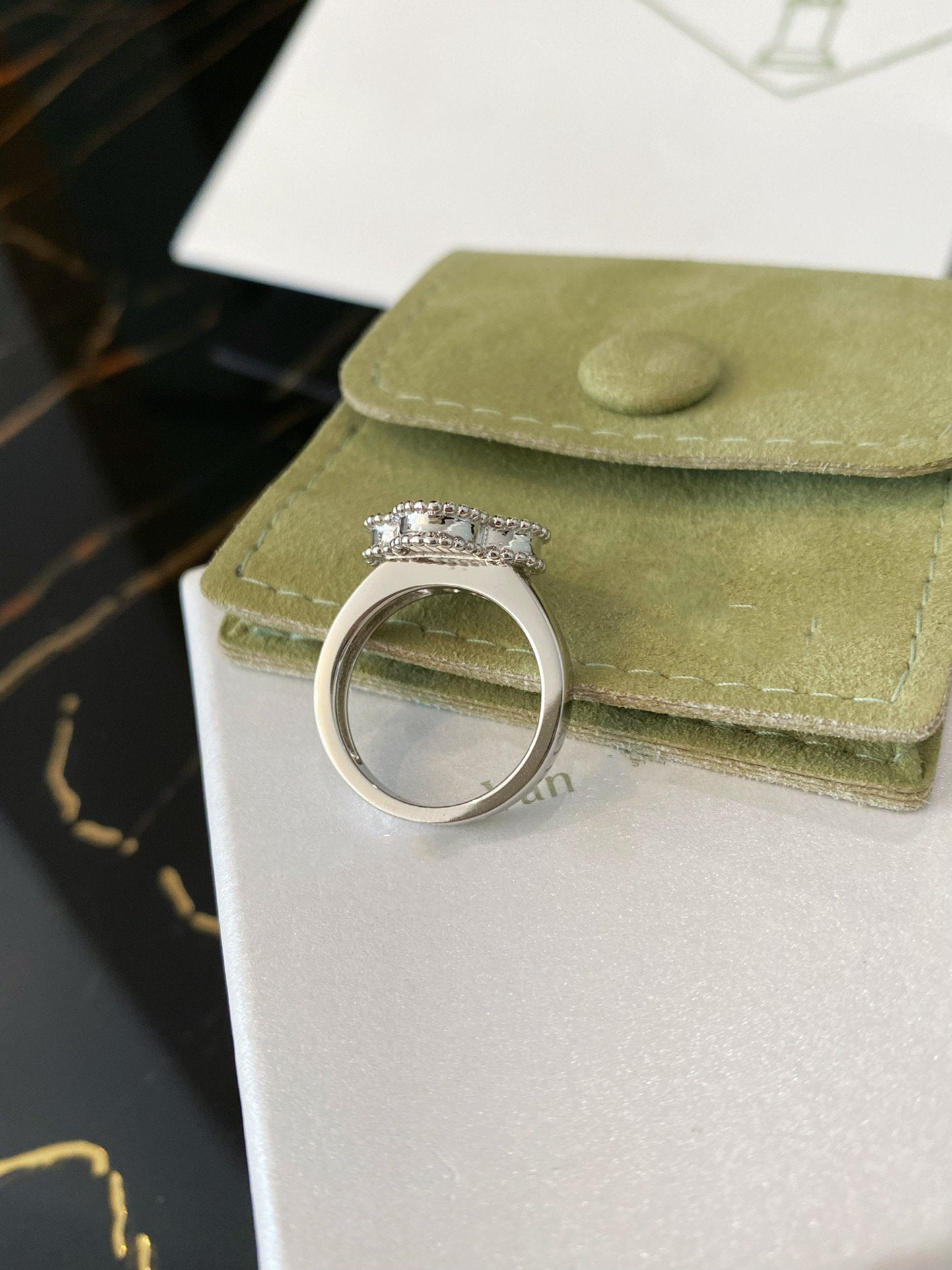 [Regalia jewelry]CLOVER SILVER RING