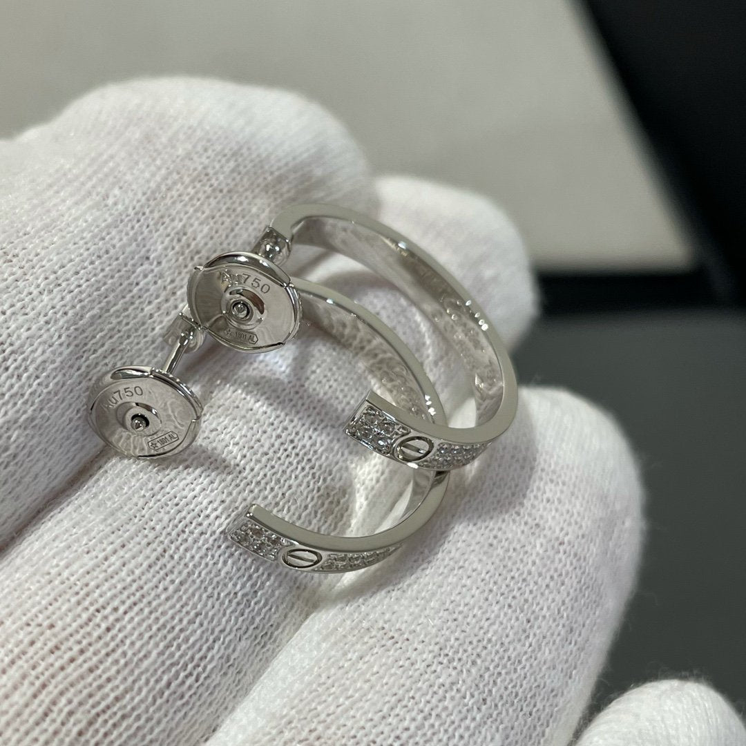 [Regalia jewelry]LOVE DIAMOND SILVER HOOP EARRINGS
