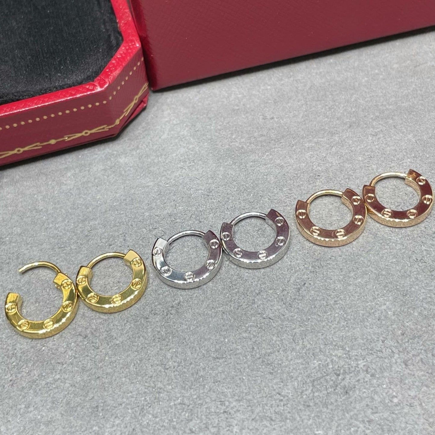 [Regalia jewelry]LOVE MINI EARRINGS