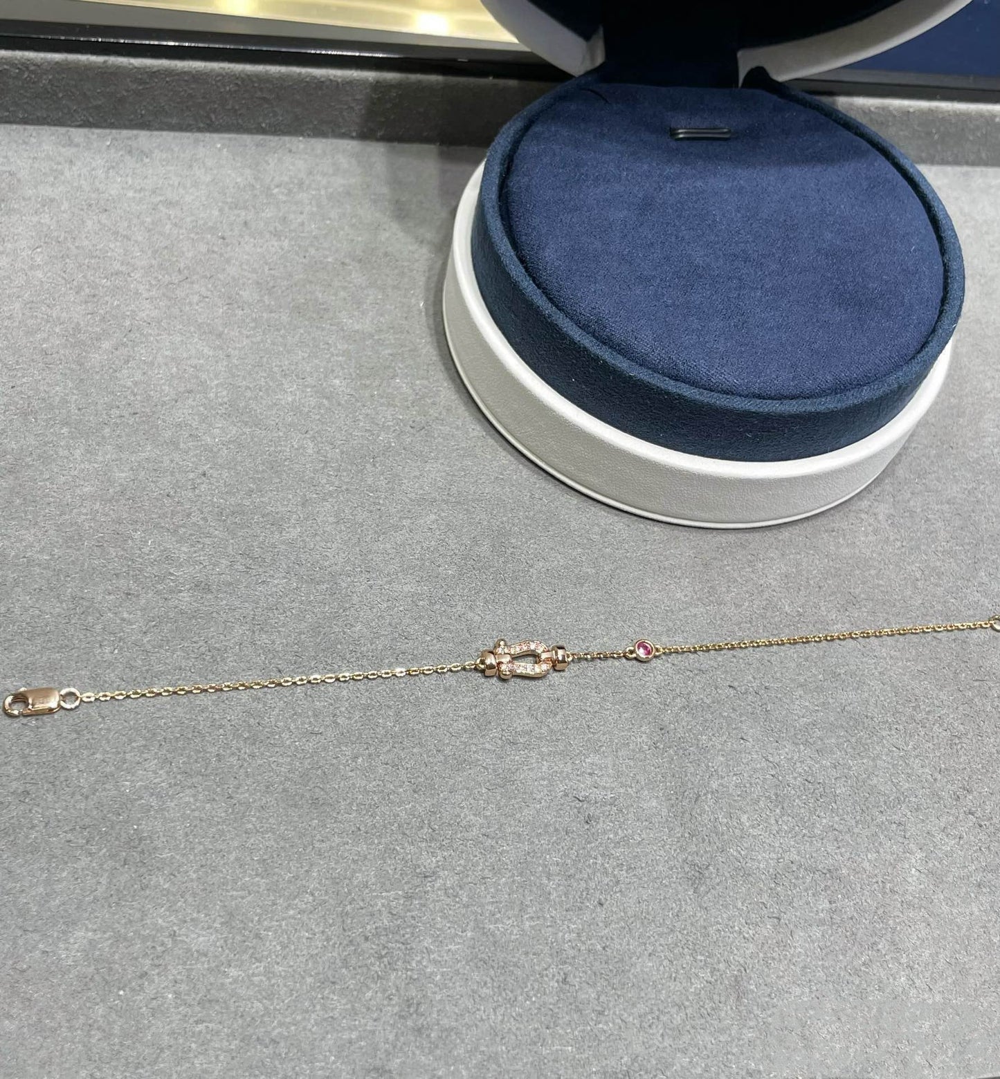 [Joyas Regalia] PULSERA DE ORO ROSA CON ESLABONES DE CADENA DE DIAMANTES FORCE 10