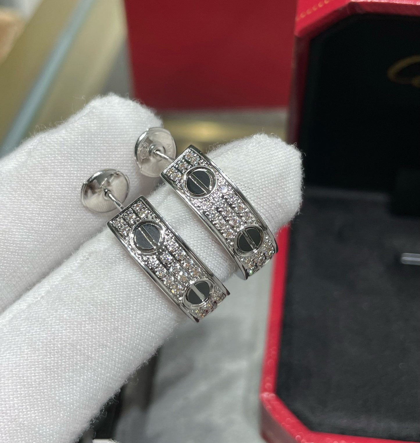 [Regalia jewelry]LOVE CERAMIC DIAMOND PAVED SILVER EARRINGS