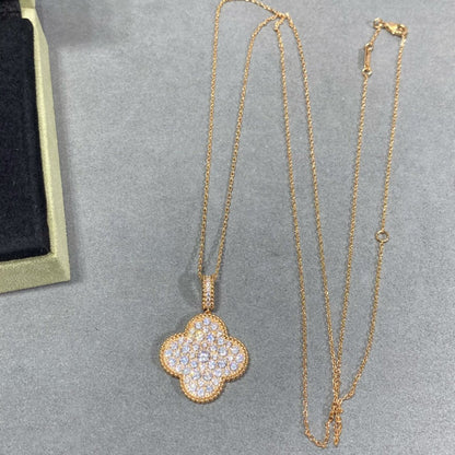 [Joyas Regalia] COLLAR LARGO CON PEDANTE GRANDE DE TRÉBOL DE 25 MM Y DIAMANTES PAVÉ