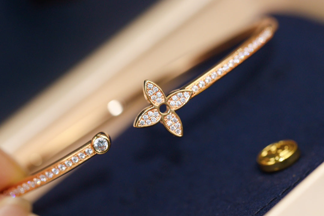 [Regalia jewelry]IDYLLE PINK GOLD OPEN BRACELET DIAMOND PAVED