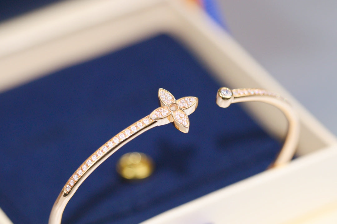 [Regalia jewelry]IDYLLE PINK GOLD OPEN BRACELET DIAMOND PAVED