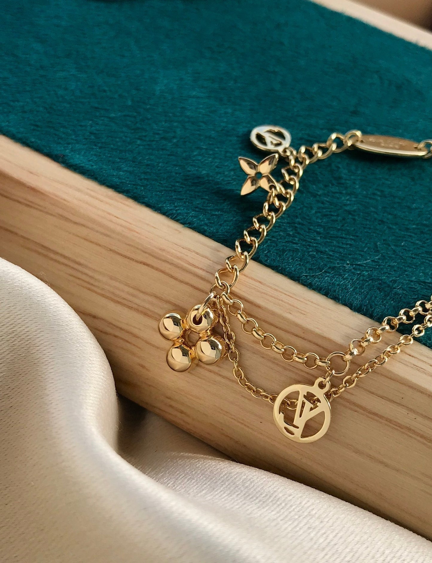 [Regalia jewelry]BLOOMING PINK GOLD MOP BRACELET