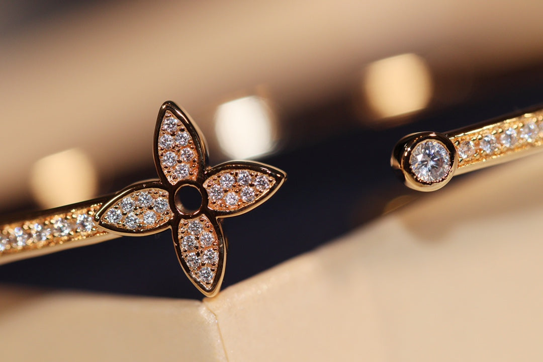 [Regalia jewelry]IDYLLE GOLD OPEN BRACELET DIAMOND PAVED