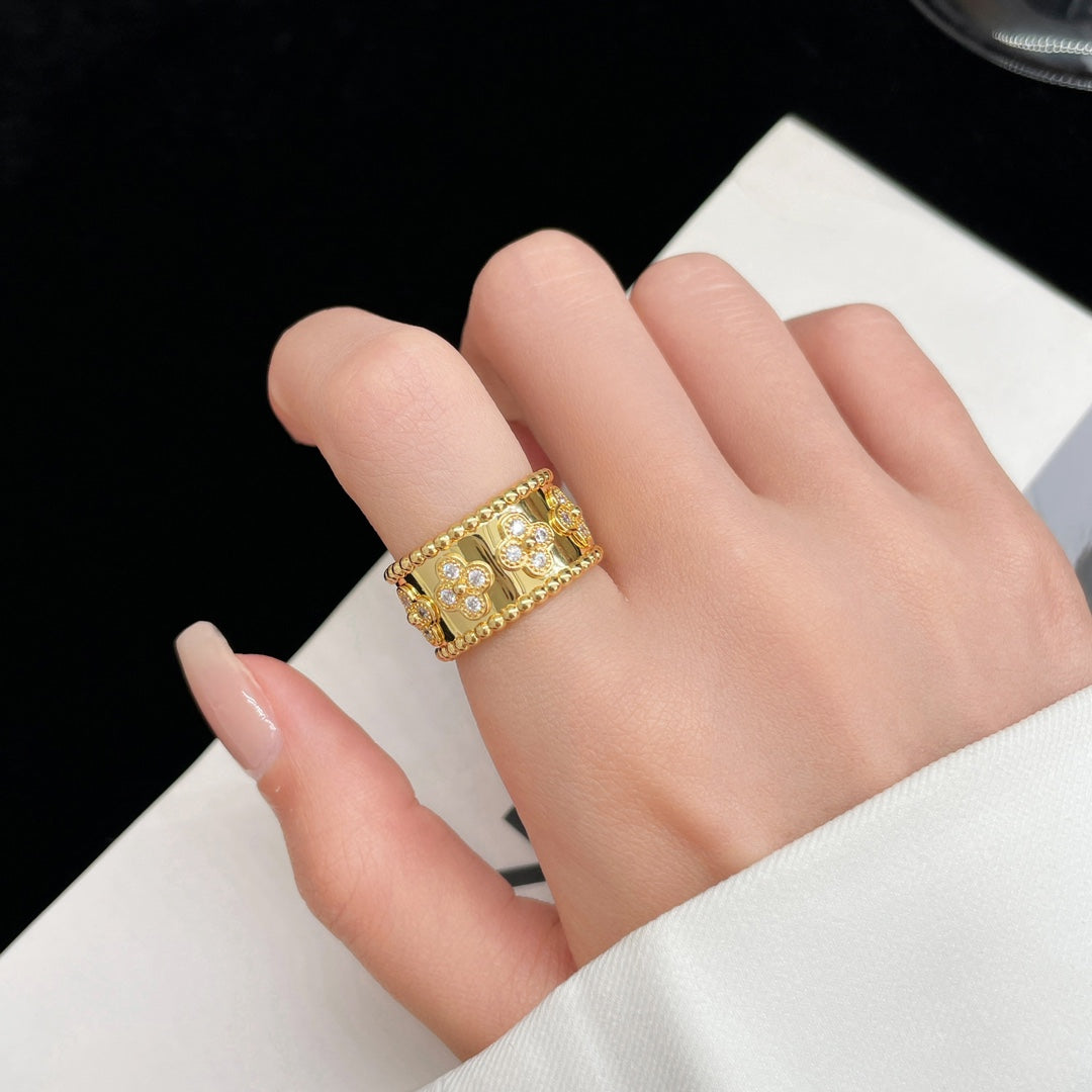 [Joyas Regalia] ANILLO GRANDE DE DIAMANTES PERLEE 